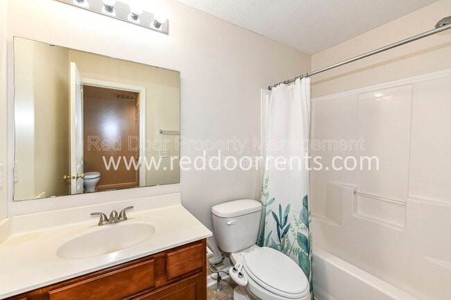 Building Photo - 13340 W Golden Gate Dr