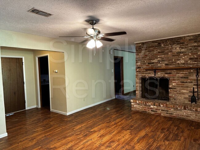 Building Photo - 214 Brookhaven Terrace