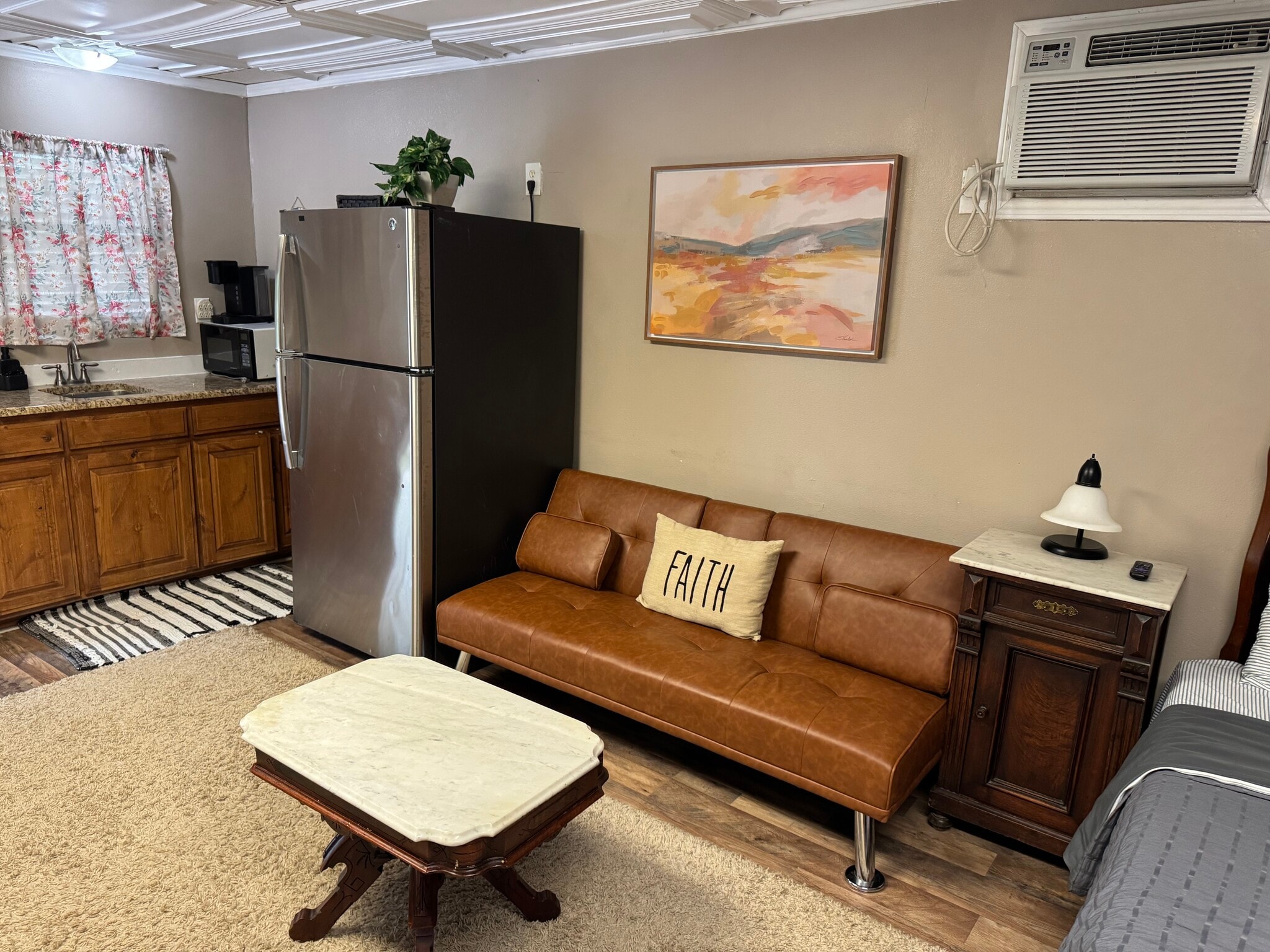 Building Photo - 132 Alma St