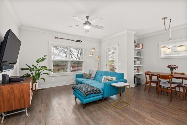 Building Photo - 2223 Burns St