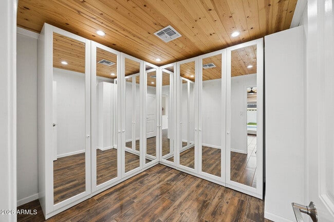 Building Photo - 14436 N Coral Gables Dr