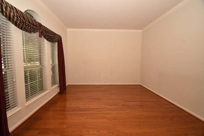 Building Photo - 3810 Buckley Ln
