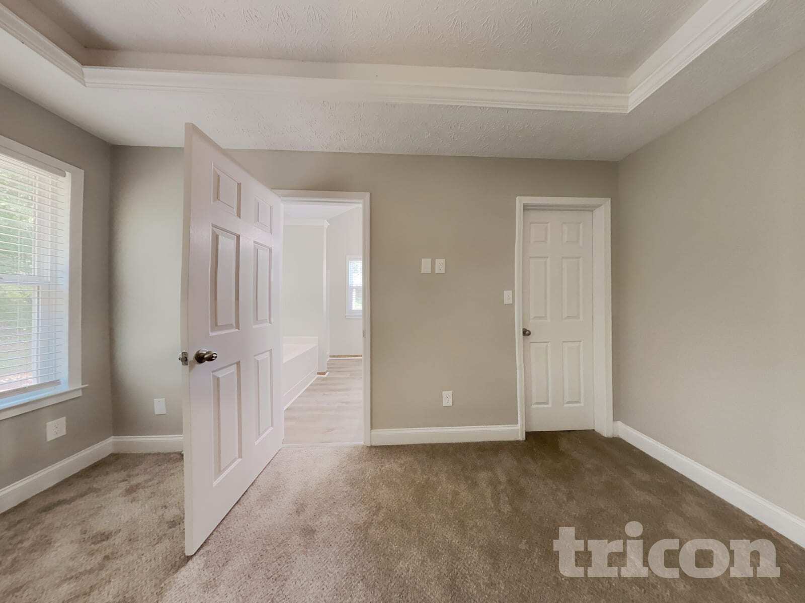 Building Photo - 215 Comet Ct