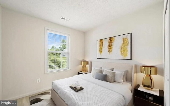 Building Photo - 114 Compass Cove