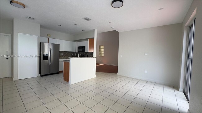 Building Photo - 3855 SW 171st Terrace