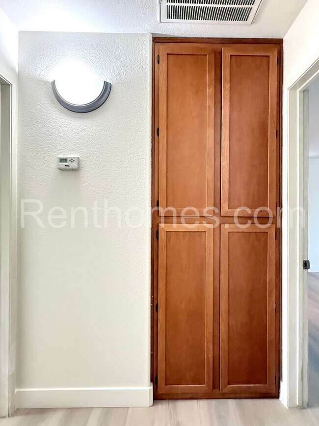 Building Photo - 1603 White Hickory Pl