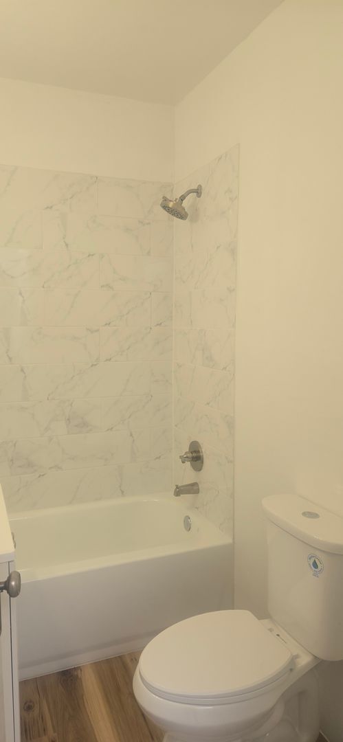 Building Photo - 3 bedroom house