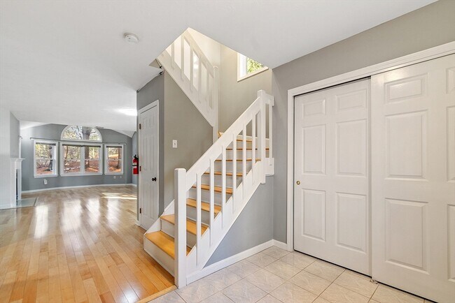 Building Photo - 1105 Ridgefield Cir