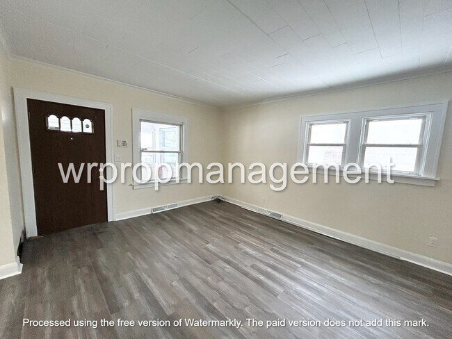 Building Photo - 3 Bed 1.5 Bath Home in West Toledo