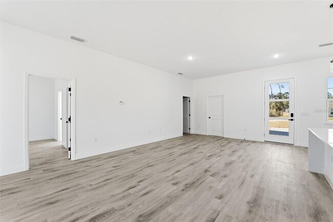Building Photo - 4473 SW 168th Ln
