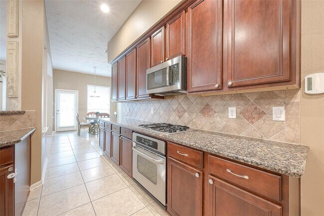 Building Photo - 21711 Cozy Hollow Ln