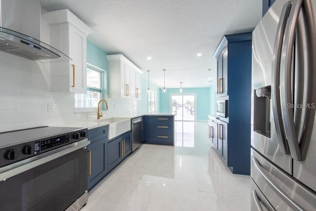 Building Photo - 4643 Bay Crest Dr