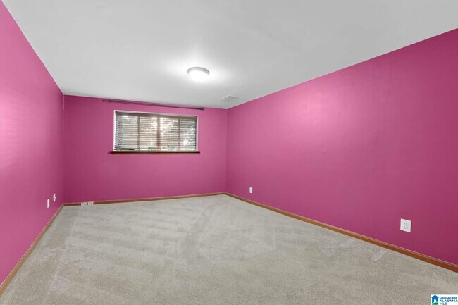 Building Photo - 373 Laredo Dr