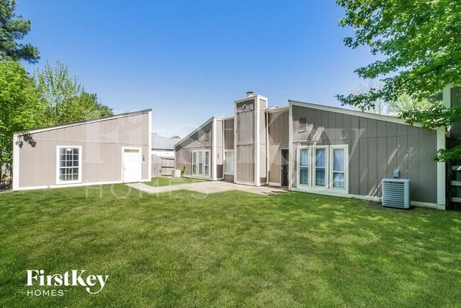 Building Photo - 2993 Ridgeway Rd