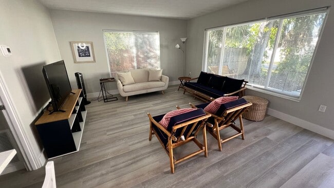 Building Photo - 974 Tennessee Ln