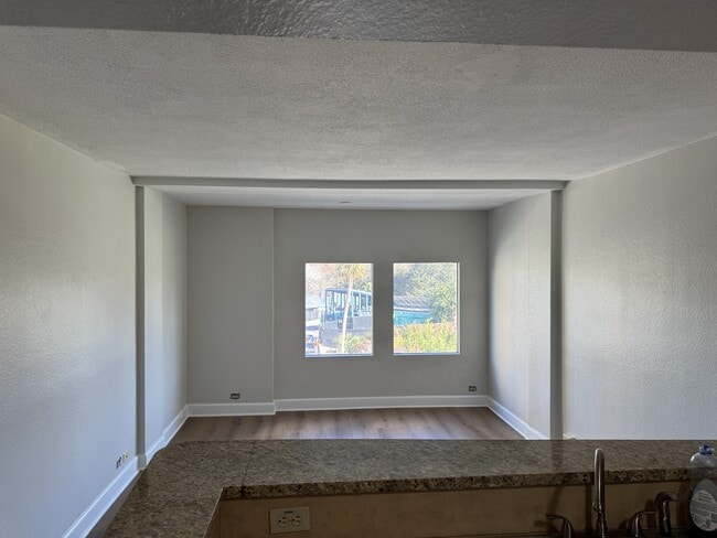 Building Photo - 151 E Washington St