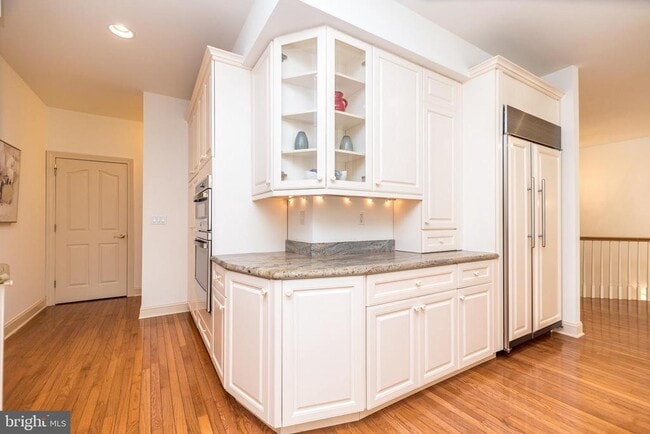 Building Photo - 5812 Hickory Hollow Ln