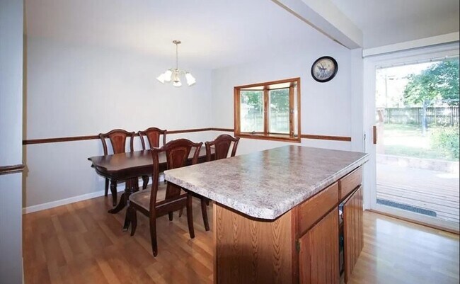 Building Photo - 3904 Bowdoin St