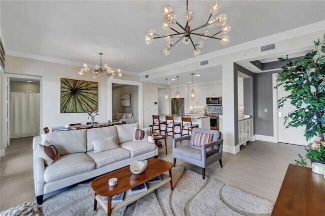 Building Photo - 1035 3rd Ave S