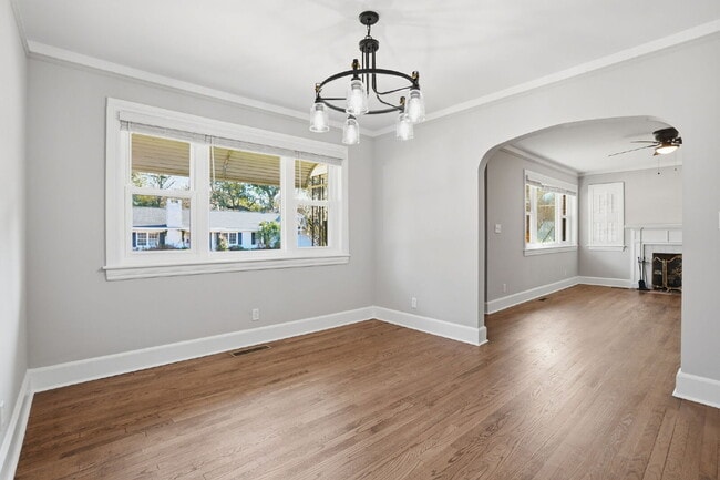 Building Photo - 32 Moore Dr