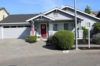 Building Photo - 1801 Foxboro St