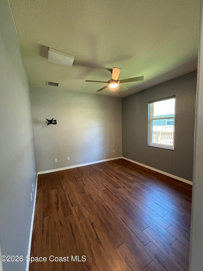 Building Photo - 2542 Woodfield Cir