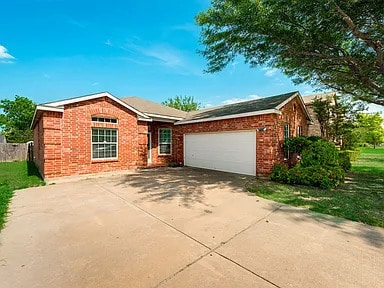 Building Photo - Great Location in Desoto!!