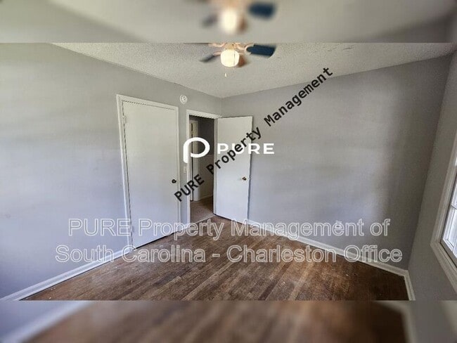 Building Photo - 364 Holly Ave