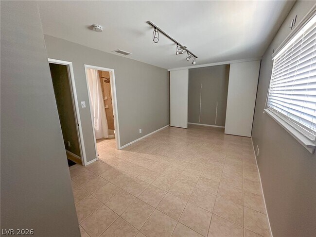 Building Photo - 641 E Pecos Way