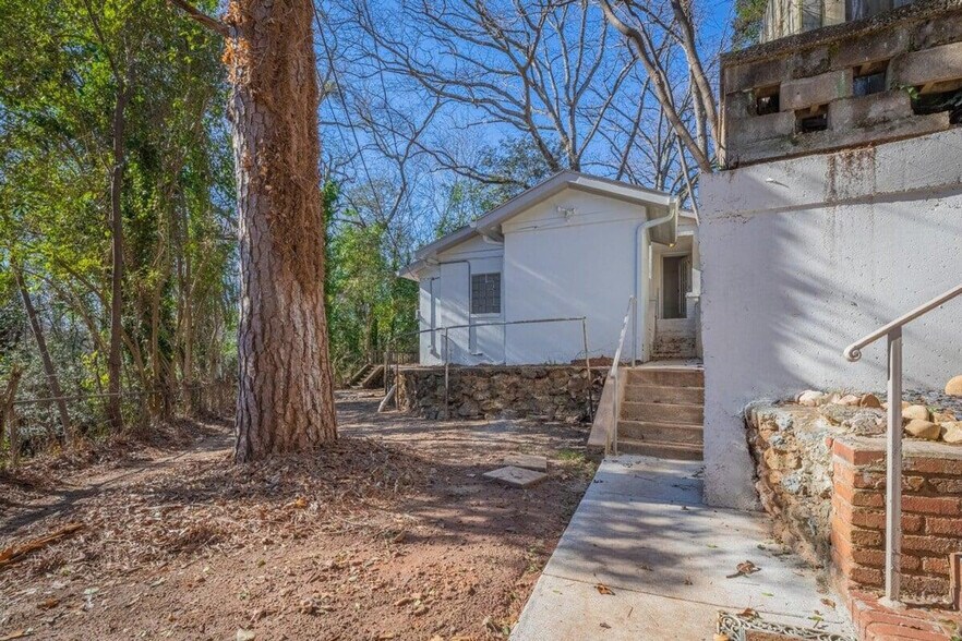 Building Photo - 838 Bobbin Mill Rd