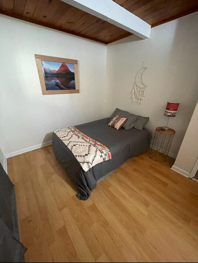 Building Photo - 20586 Kings Ct