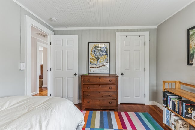 Building Photo - 15 Sols Point Rd