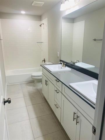 Building Photo - 6005 Horsetail Dr