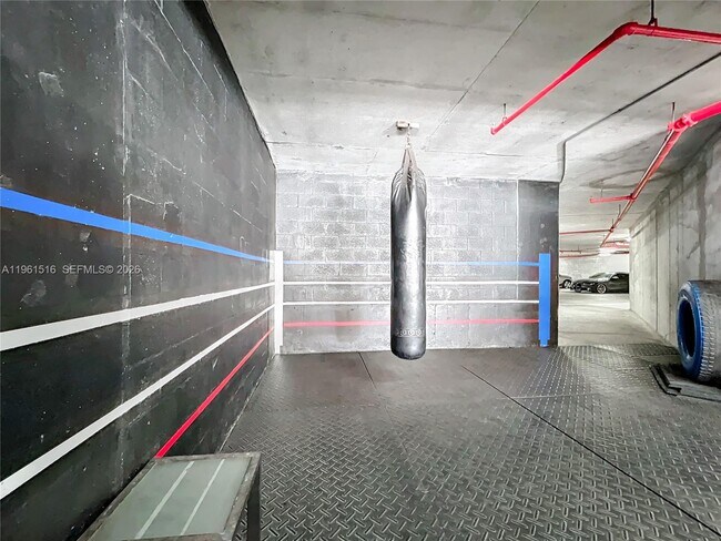 Building Photo - 690 SW 1st Ct