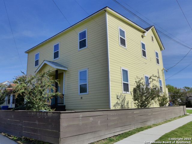 Building Photo - 432 S Olive St