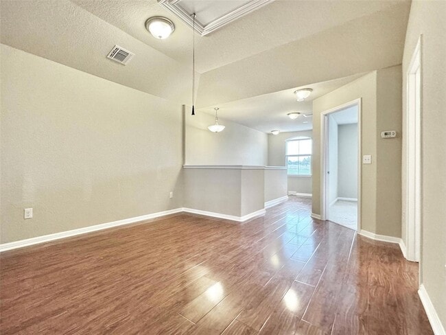 Building Photo - 407 Katmai Cir