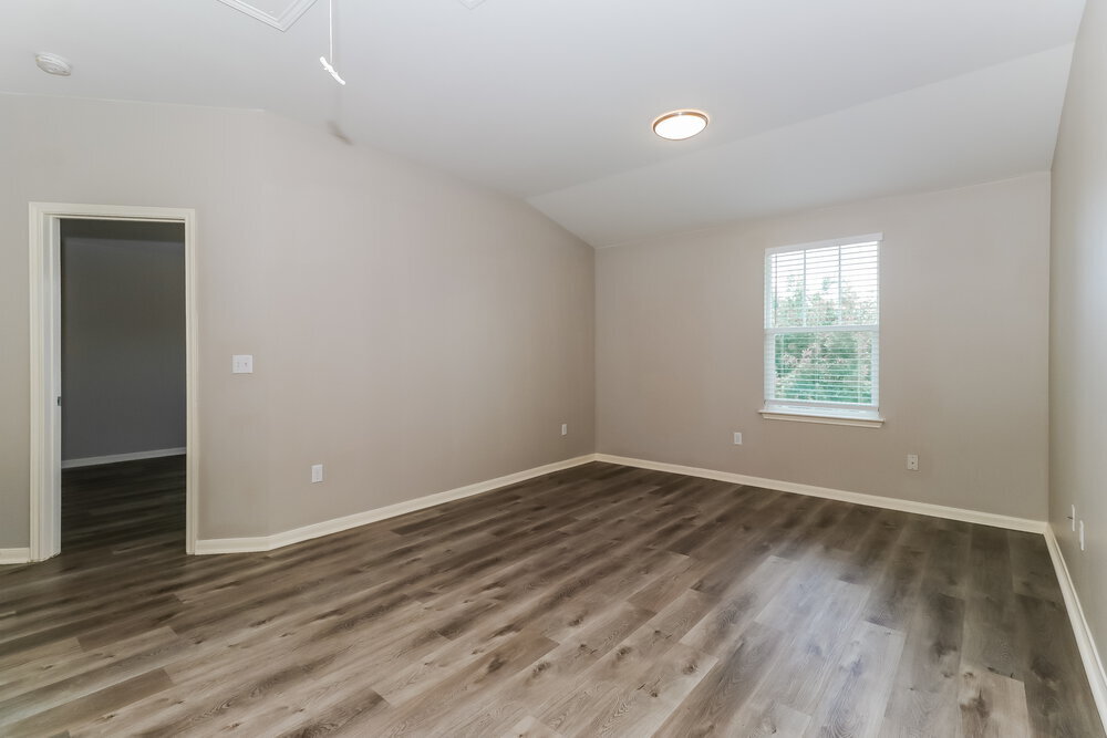 Building Photo - 388 Musgrav