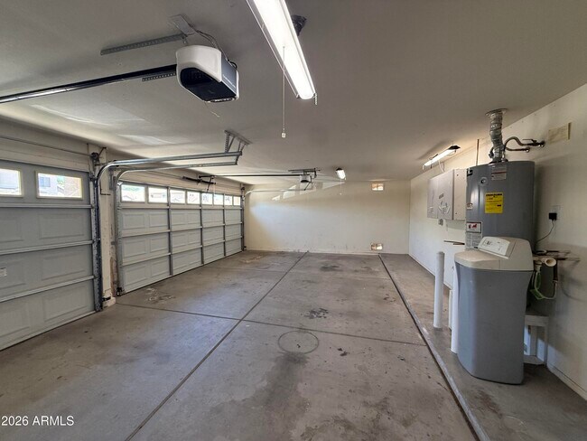 Building Photo - 4588 E Indian Wells Dr