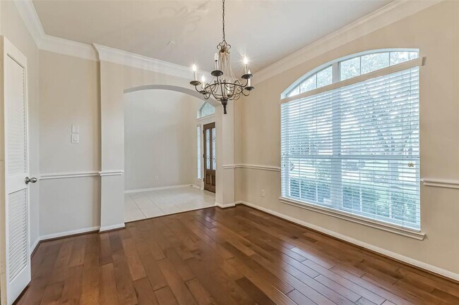 Building Photo - 12935 Bedford Falls Dr