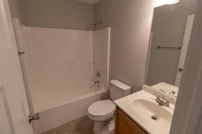 Building Photo - 5301-5303 Currituck Lane