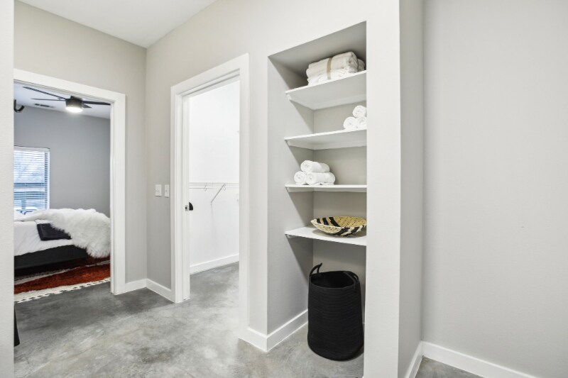 Building Photo - 2505 Thornton Rd