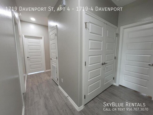 Building Photo - 1719 Davenport St