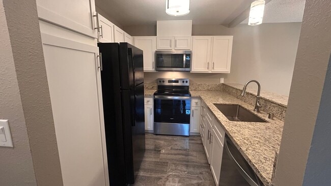 Building Photo - 3400 Sullivan Ct