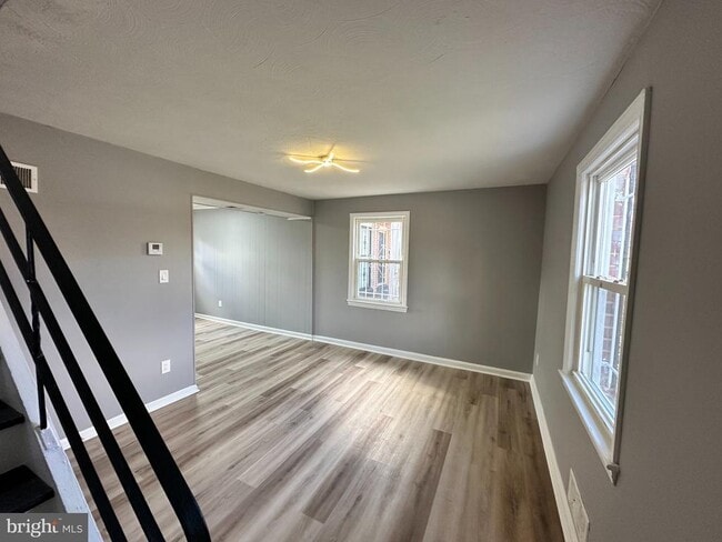 Building Photo - 2627 Colebrooke Dr