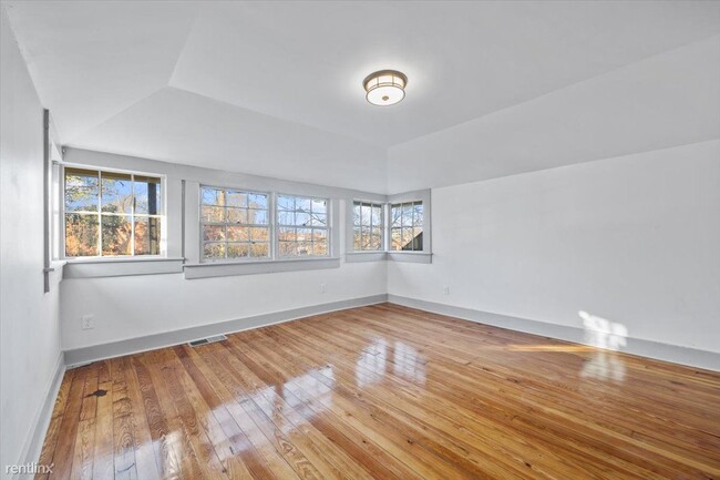 Building Photo - 3 br, 2 bath Duplex - 929 Oglethorpe Avenu...