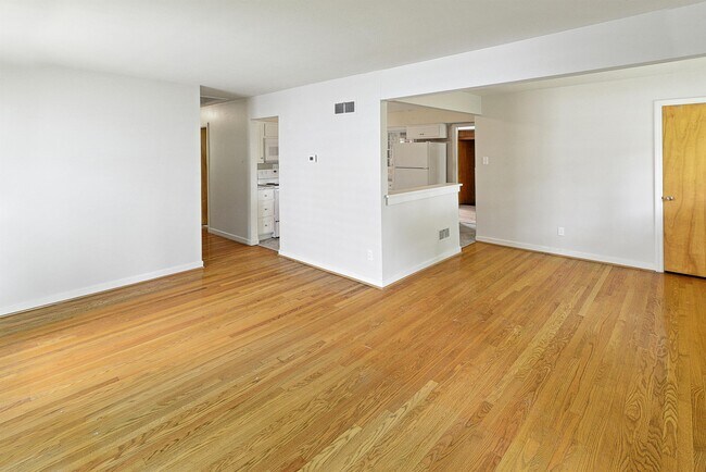 Building Photo - 160 St Benedict Ln