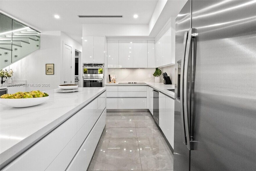 Building Photo - 325 SW 16th St