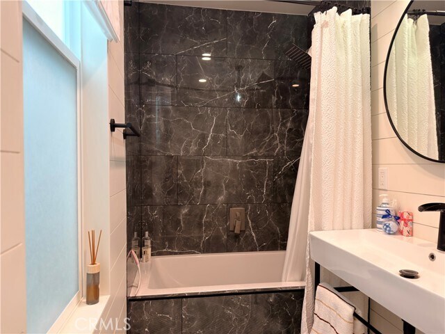 Building Photo - 123 28th St