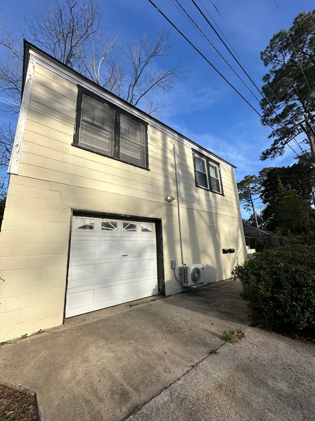 Building Photo - 303 Virginia Ave