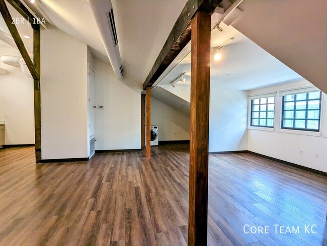 Building Photo - 1810 Madison Ave